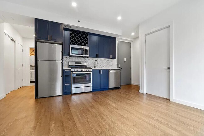 Foto del edificio - 41-32 27TH ST.