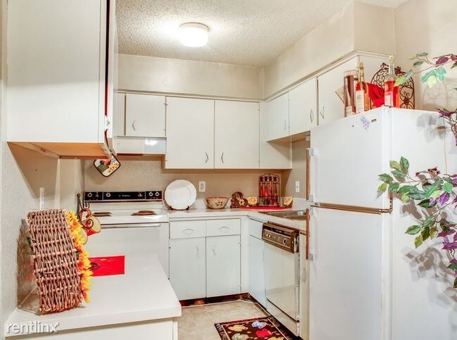 Foto del edificio - 1600 Jones Dr