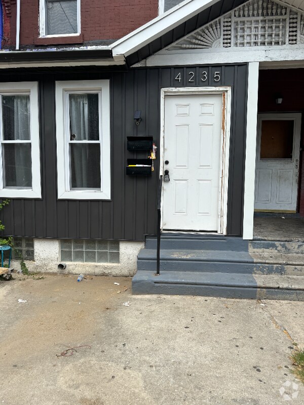 Building Photo - 4235 Mantua Ave