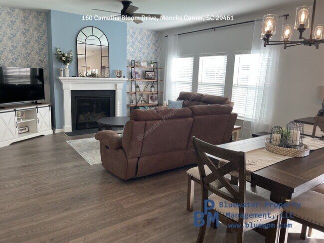 Foto del edificio - 3 Bedroom, 2.5 Bathroom, 2,047 Sq Ft, Recently Built