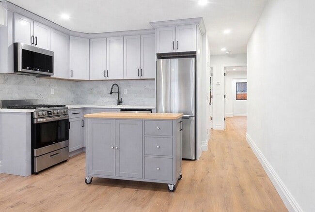 Photo - 612 Hancock St Apartment