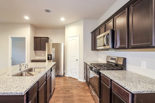 Building Photo - 14734 Blackbrush Mnr
