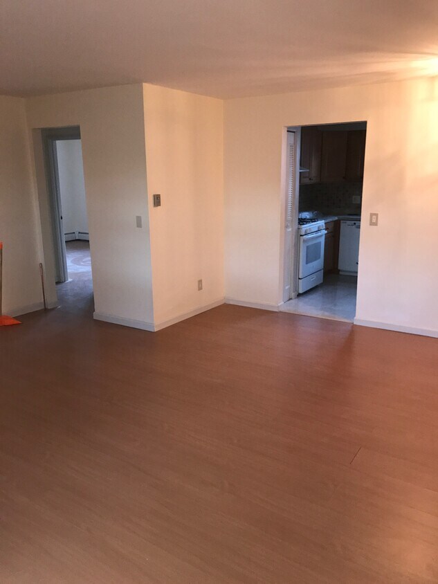 2 Treat St Unit 6D, West Haven, CT 06516 Condo for Rent in West Haven