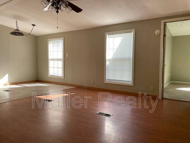 Building Photo - 8413 Oak Ridge Hwy