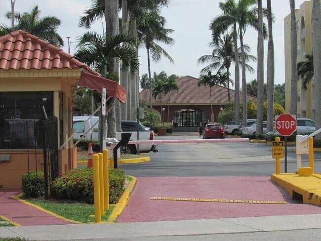 Foto del edificio - 7000 NW 186th St