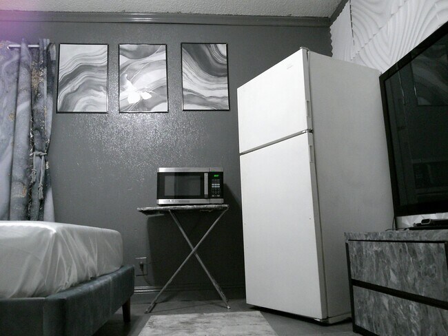 Foto del edificio - 2380 S Bardell Ave