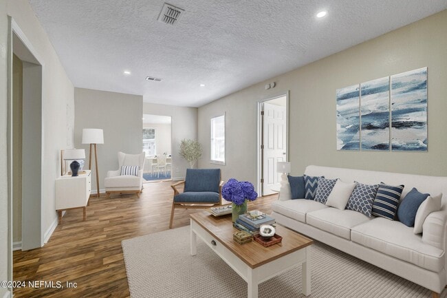 Building Photo - 4917 Dundee Rd