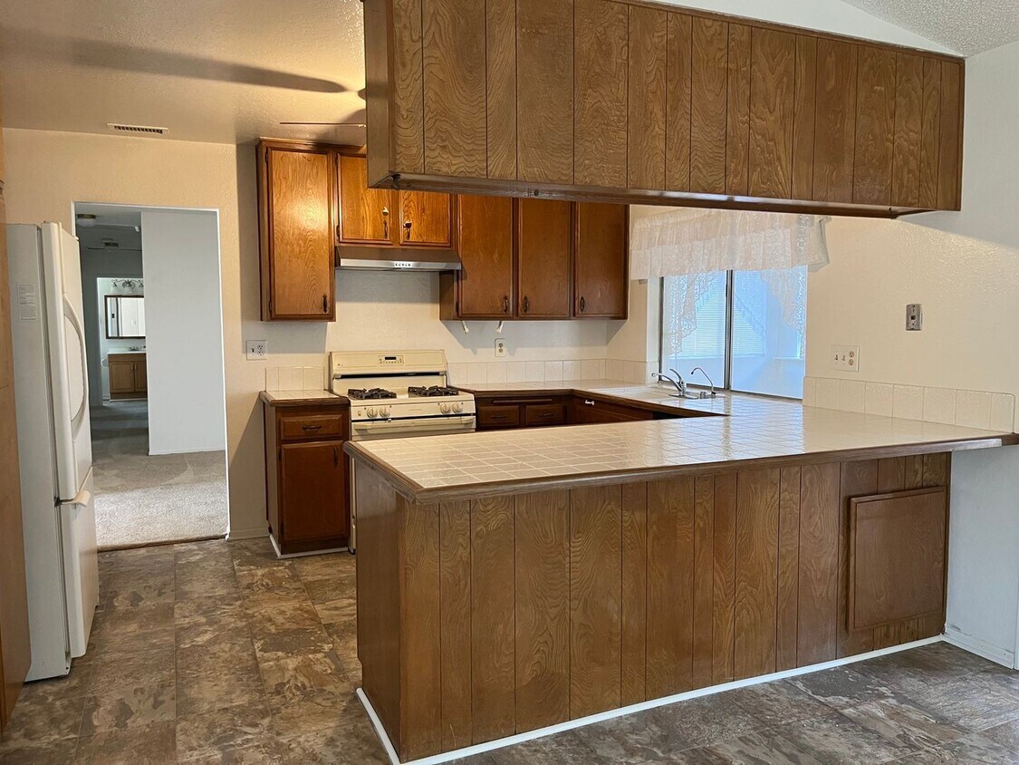 Building Photo - 4 br, 2 bath House - 9250 TRAILHEAD PT