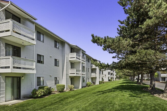 Foto del edificio - Campo Basso Apartment Homes