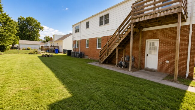 Foto del edificio - 3774 Chatham Cir