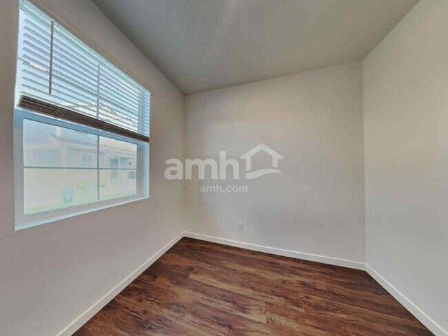 Foto del edificio - 23524 E 2nd Pl