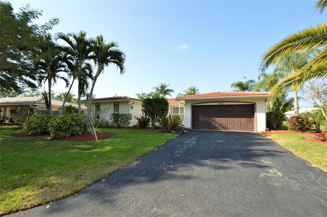 Foto del edificio - 8592 NW 7th St