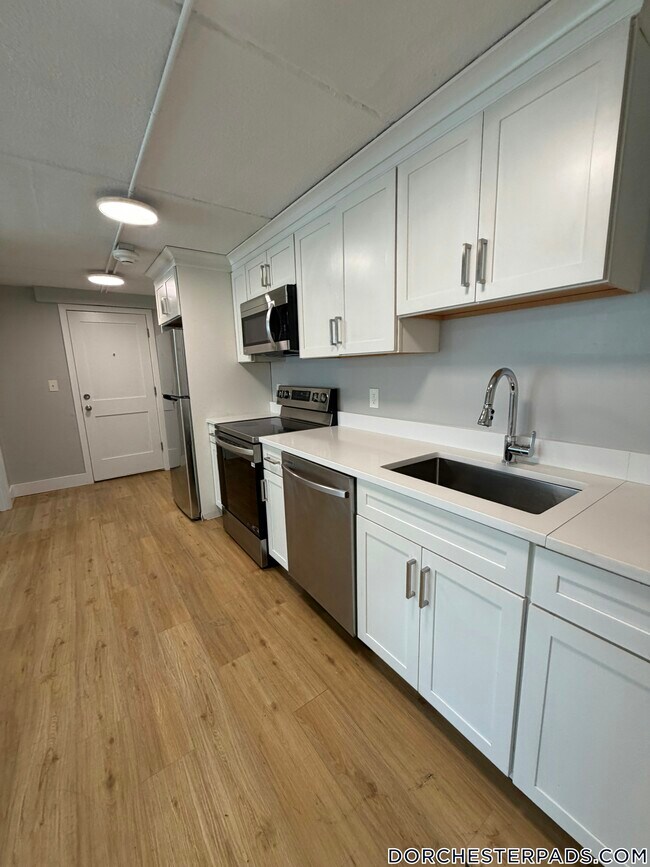 Foto del edificio - 89 Woodrow Ave