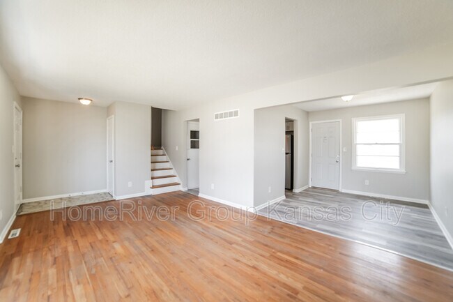 Foto del edificio - 9912 Hillcrest Rd