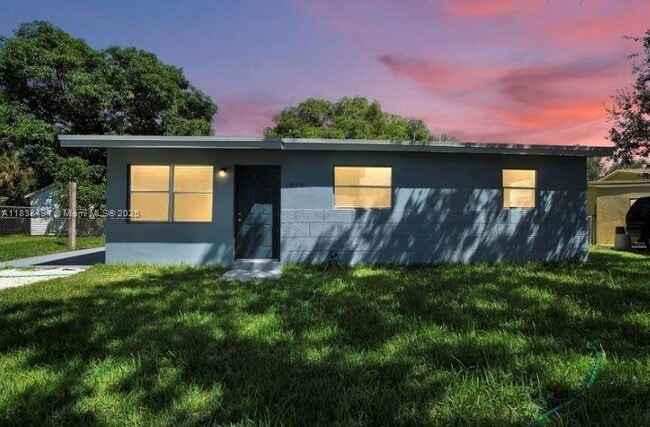 Building Photo - 1040 NW 23rd Terrace