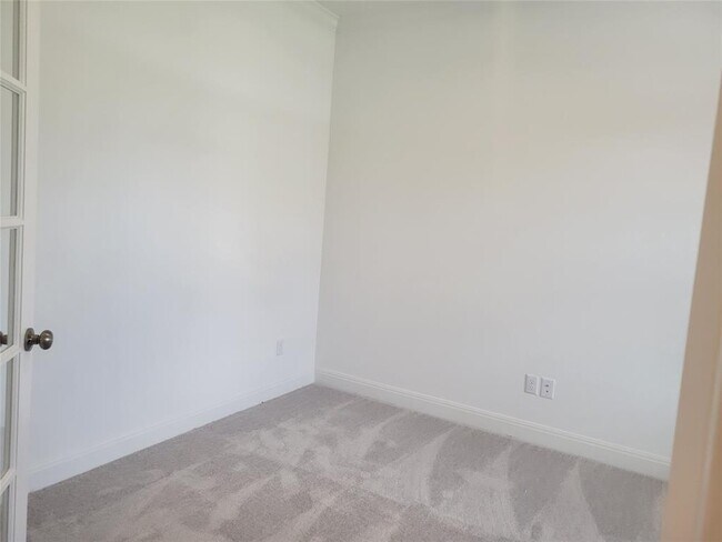 Building Photo - 616 Acuff Ln