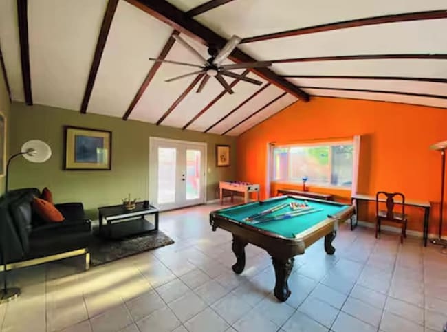 Building Photo - 8871 Belmont St