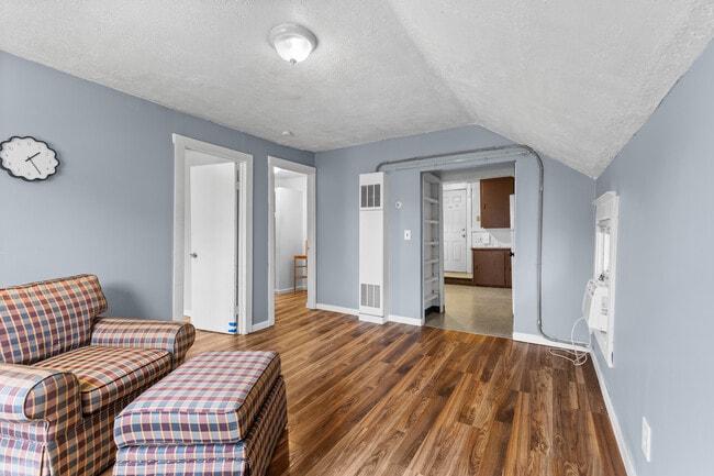 Foto del edificio - 922 Dakin St