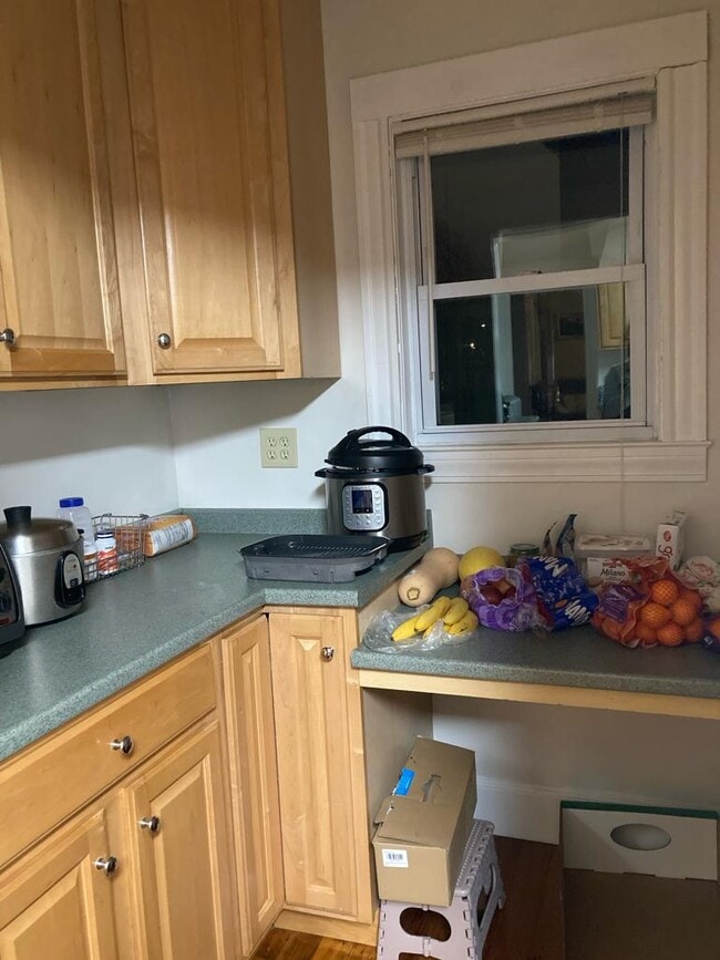 Building Photo - 44 Waverley Ave