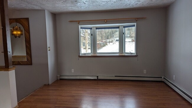 Building Photo - 1235 Airline Dr