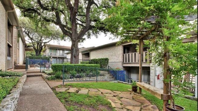Small community gardens and pool. unit is the top one on the right corner - 1304 Summit St