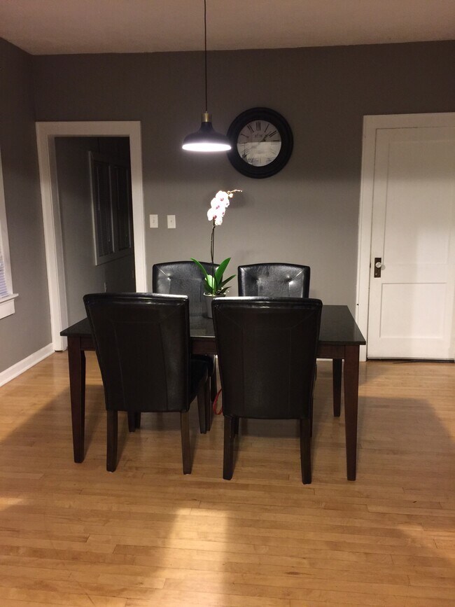 Dining room - 4048 Snelling Ave