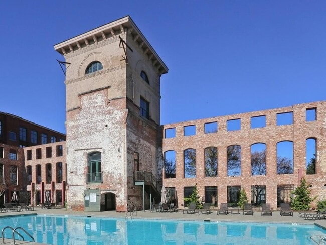Building Photo - 170 Boulevard, 306H