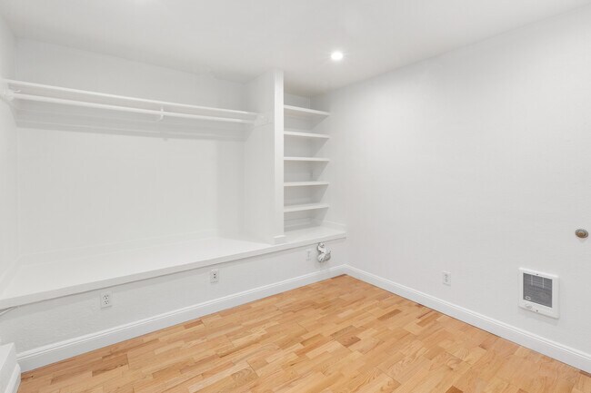 Foto del edificio - 243 Irving St