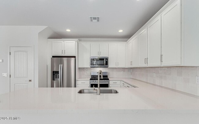 Foto del edificio - 25908 N 22nd Ln