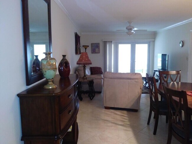 Foto del edificio - 5550 N Ocean Blvd