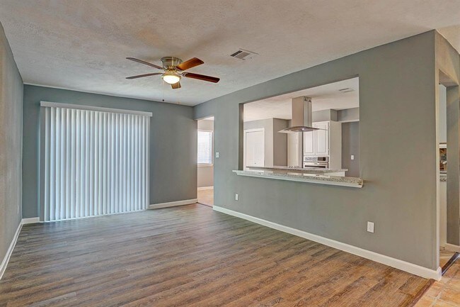 Building Photo - 4607 Sylvan Glen Dr