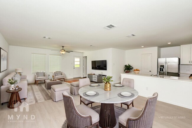 Building Photo - 2644 Mistwood Dr