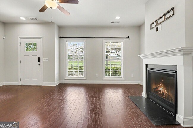 Foto del edificio - 898 Westmoreland Circle Northwest