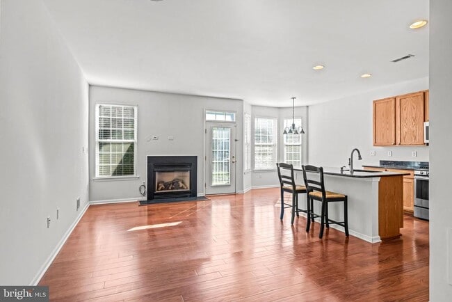 Building Photo - 326 Helen Dr