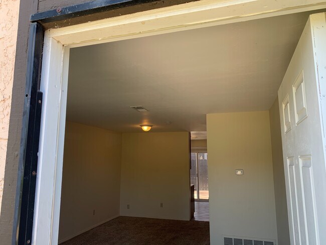 Foto del edificio - Cozy 2 Bed 1 Bath Home For Rent