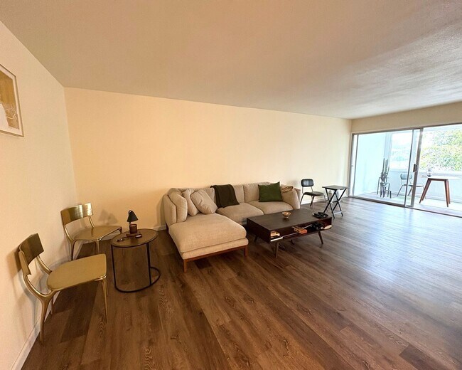 Foto del edificio - Ventura Living Made Easy – Updated 2 Bed Condo