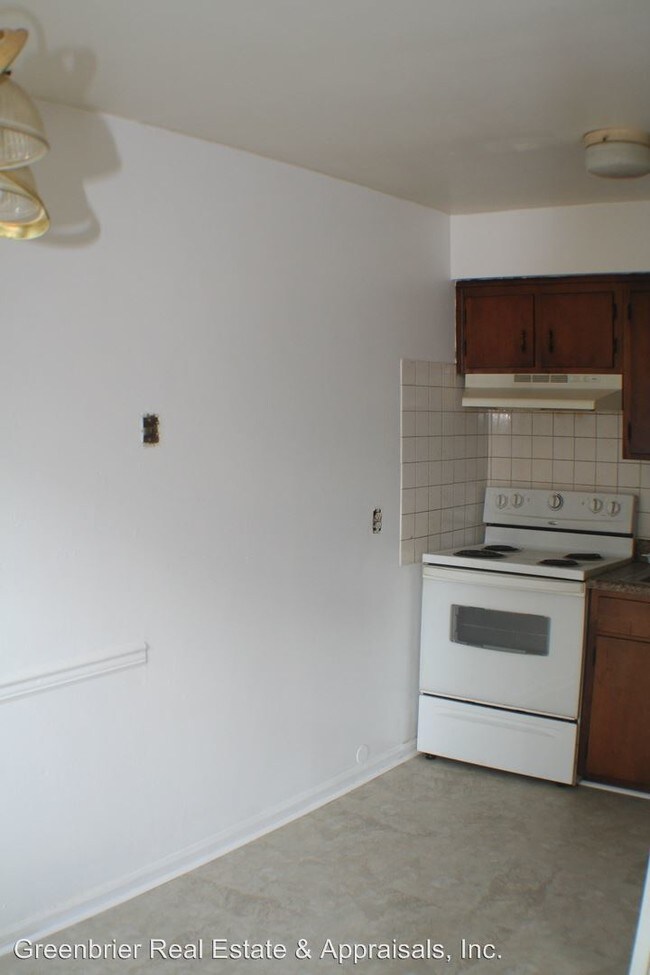 Building Photo - 9642 Sherwood Pl