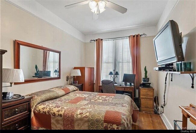 Foto del edificio - 2105 Continental Ave