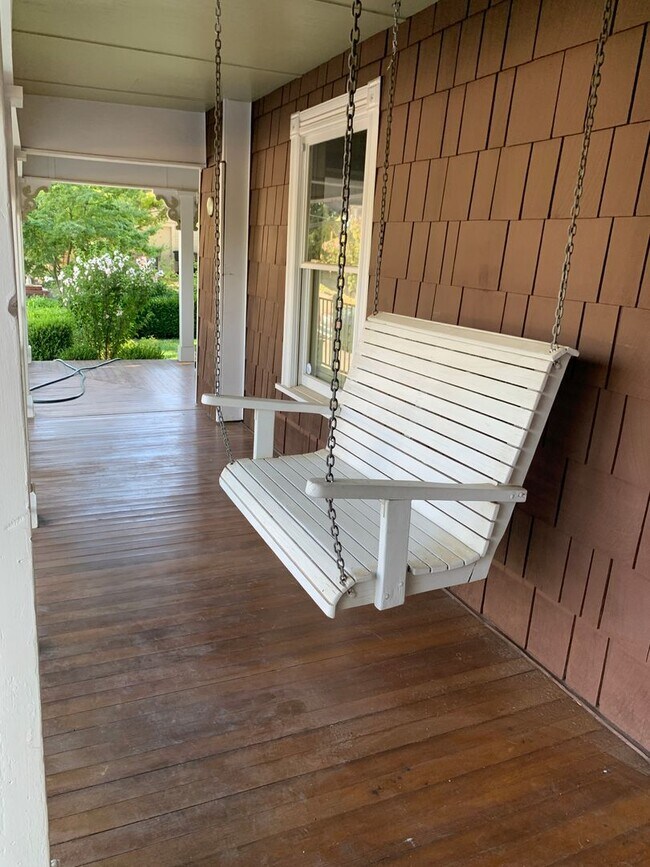 Foto del edificio - Downtown Auburn Charmer