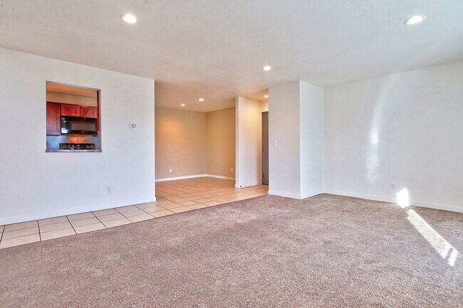 Foto del edificio - 1028 Abbey Ct