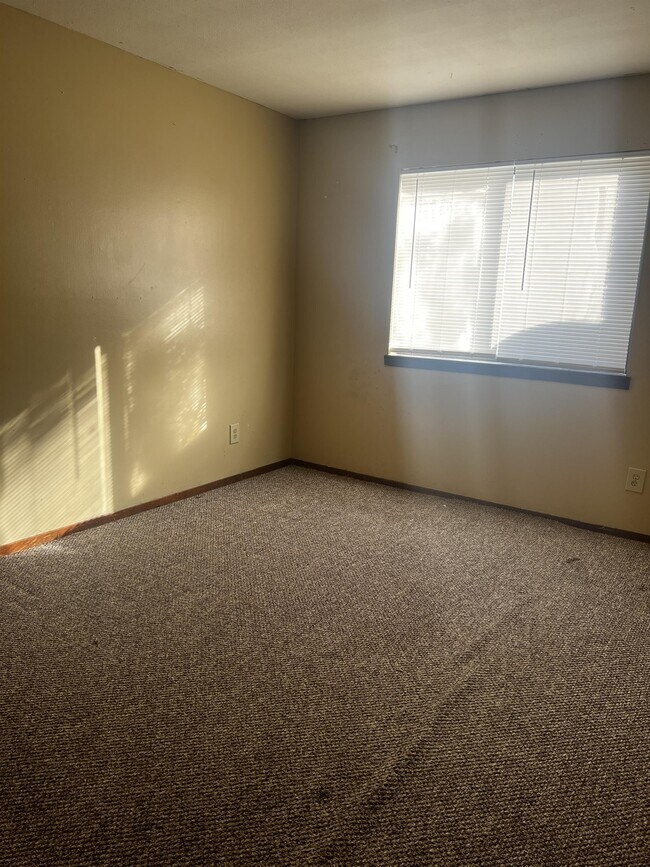 Building Photo - 2416 S Q St