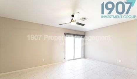 Foto del edificio - 1611 Pinewood Dr