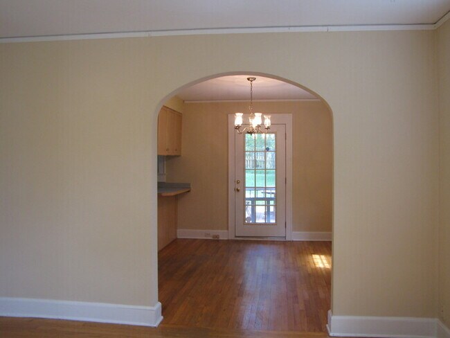 Building Photo - 1024 Starlight Dr