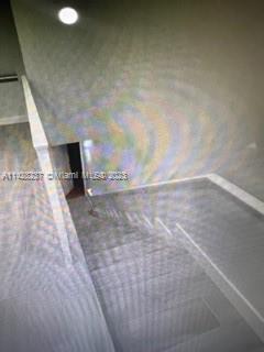 Foto del edificio - 8023 Lake Dr