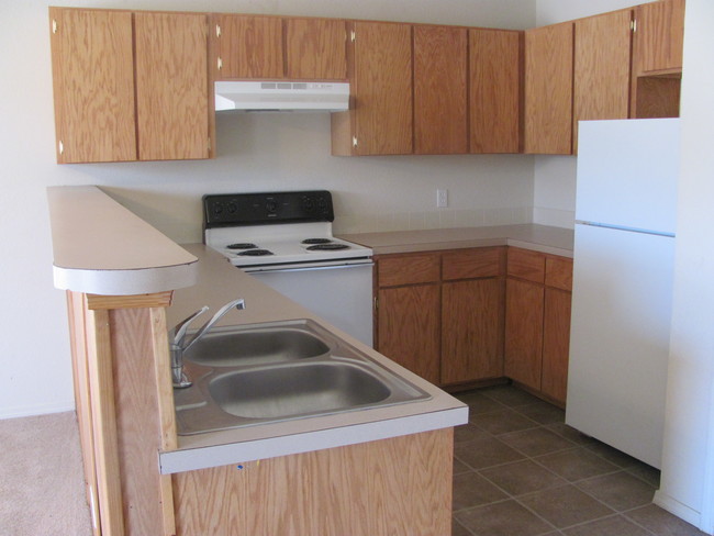 Kitchen - N 47th Apartments