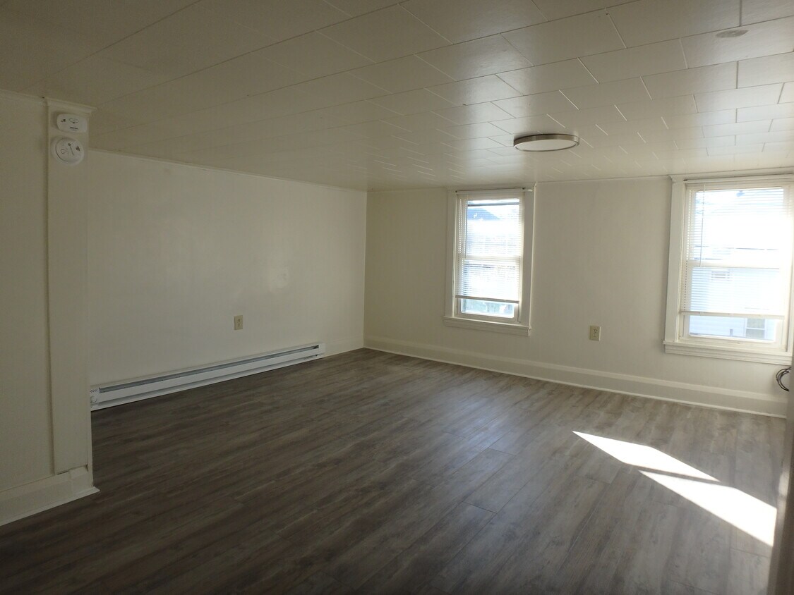 600 Broad St Unit 3, Montoursville, PA 17754 Apartments in