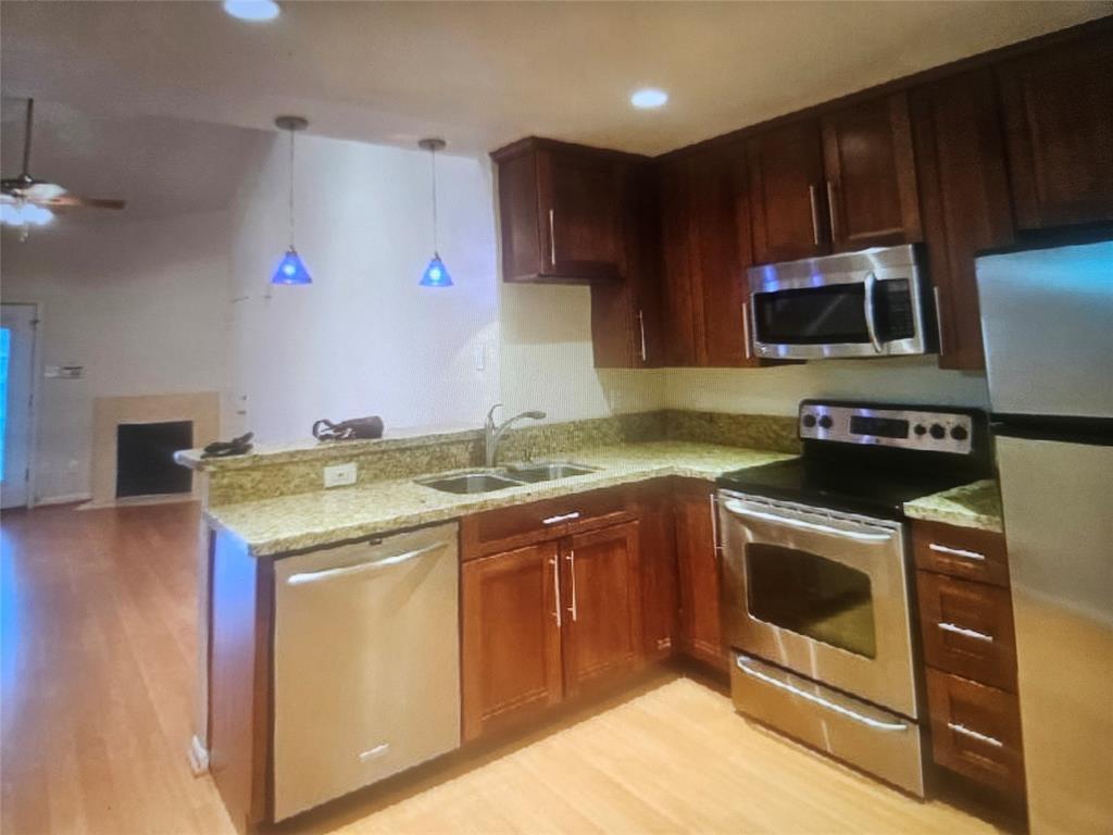 Foto principal - 2425 Holly Hall St