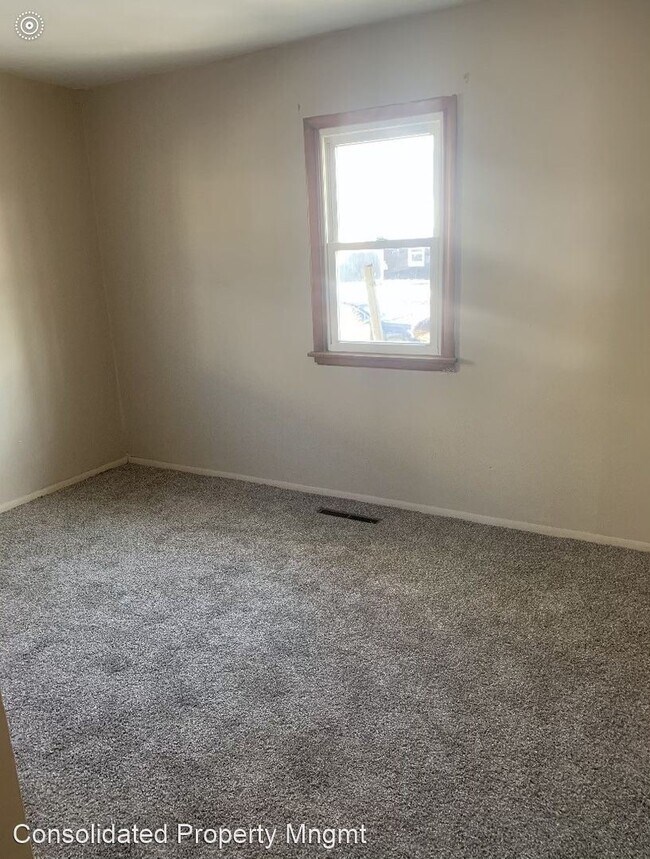 Building Photo - 2 br, 1 bath House - 2407 S. Mulberry St