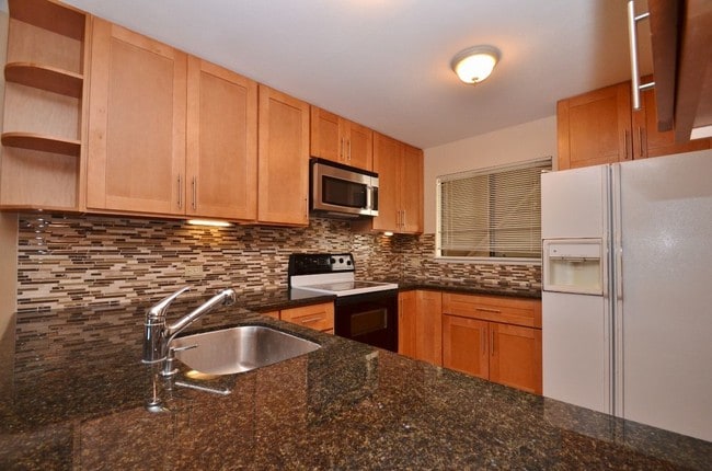 Building Photo - 829 Via Casitas