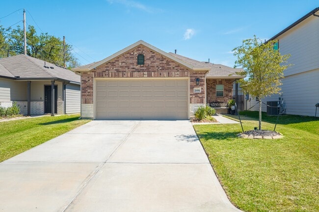 Building Photo - 26106 Halwell Mnr Ln